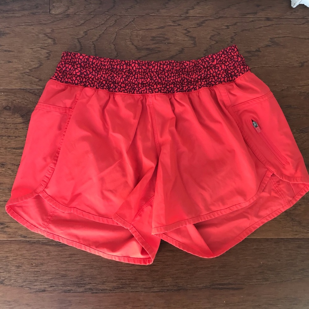 Lululemon Tracker Shorts 4” Size 8